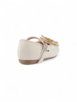 Baleta tipo Mafalda para niña en charol color talco con correa ajustable - Titinos Ref 6779-982