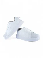 tenis escolar blanco con cordón y puntera de caucho para niño o niña marca Titinos