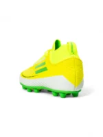 Guayo Unisex Verde Limón Patrick con diseño deportivo, suela multitacos para canchas sintéticas y ajuste cómodo referencia 7120-826.