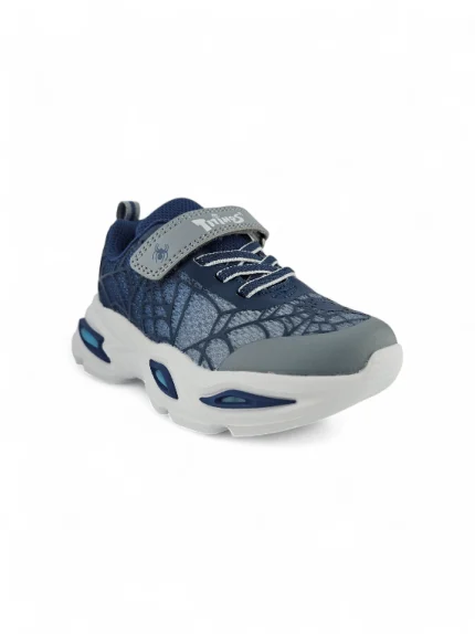 Tenis Niño Deportivo Telaraña en color azul con diseño inspirado en telarañas, suela antideslizante y ajuste cómodo marca Titinos referencia 7146-132.