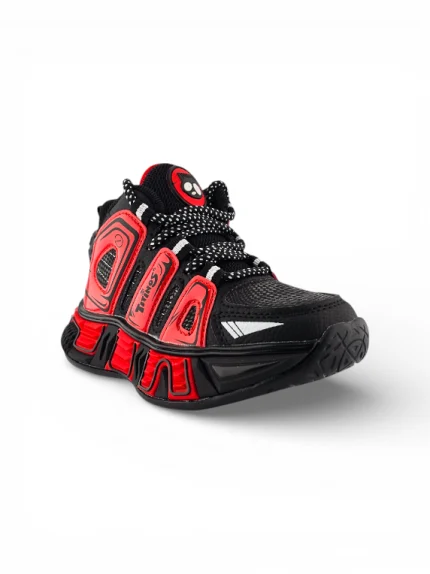 Tenis deportivos negros para niño con diseño cómodo y resistente, suela antideslizante y estilo versátil marca Titinos referencia 7195-771.