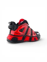 Tenis deportivos negros para niño con diseño cómodo y resistente, suela antideslizante y estilo versátil marca Titinos referencia 7195-771.